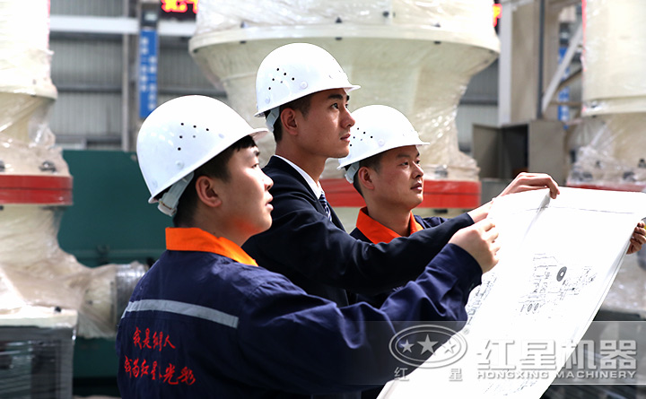 精湛技術(shù)人員現(xiàn)場(chǎng)指導(dǎo)設(shè)備的生產(chǎn)、制造
