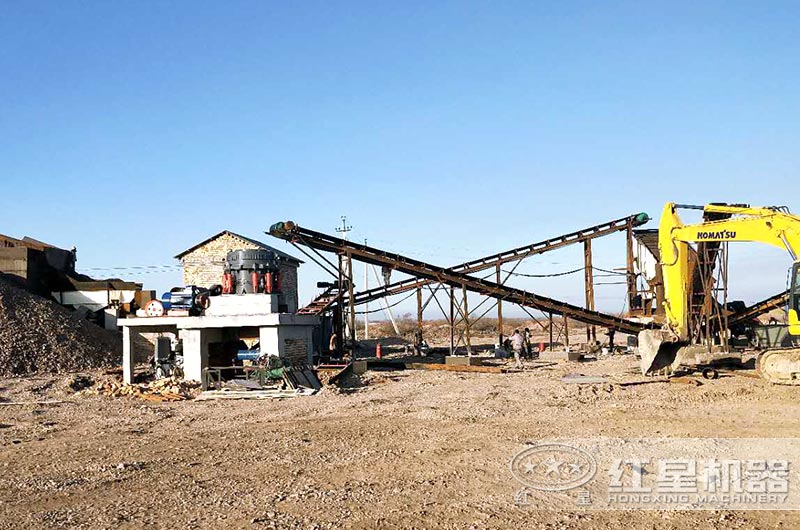 顎式破碎機(jī)、圓錐破碎機(jī)作業(yè)現(xiàn)場